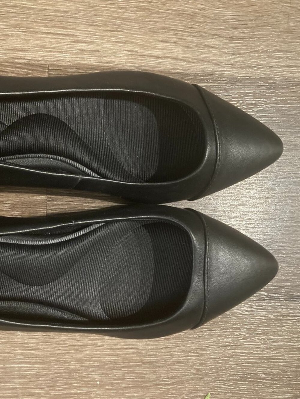 Rockport Total Motion Black Pointed Flats-Genuine Leather (Like New)